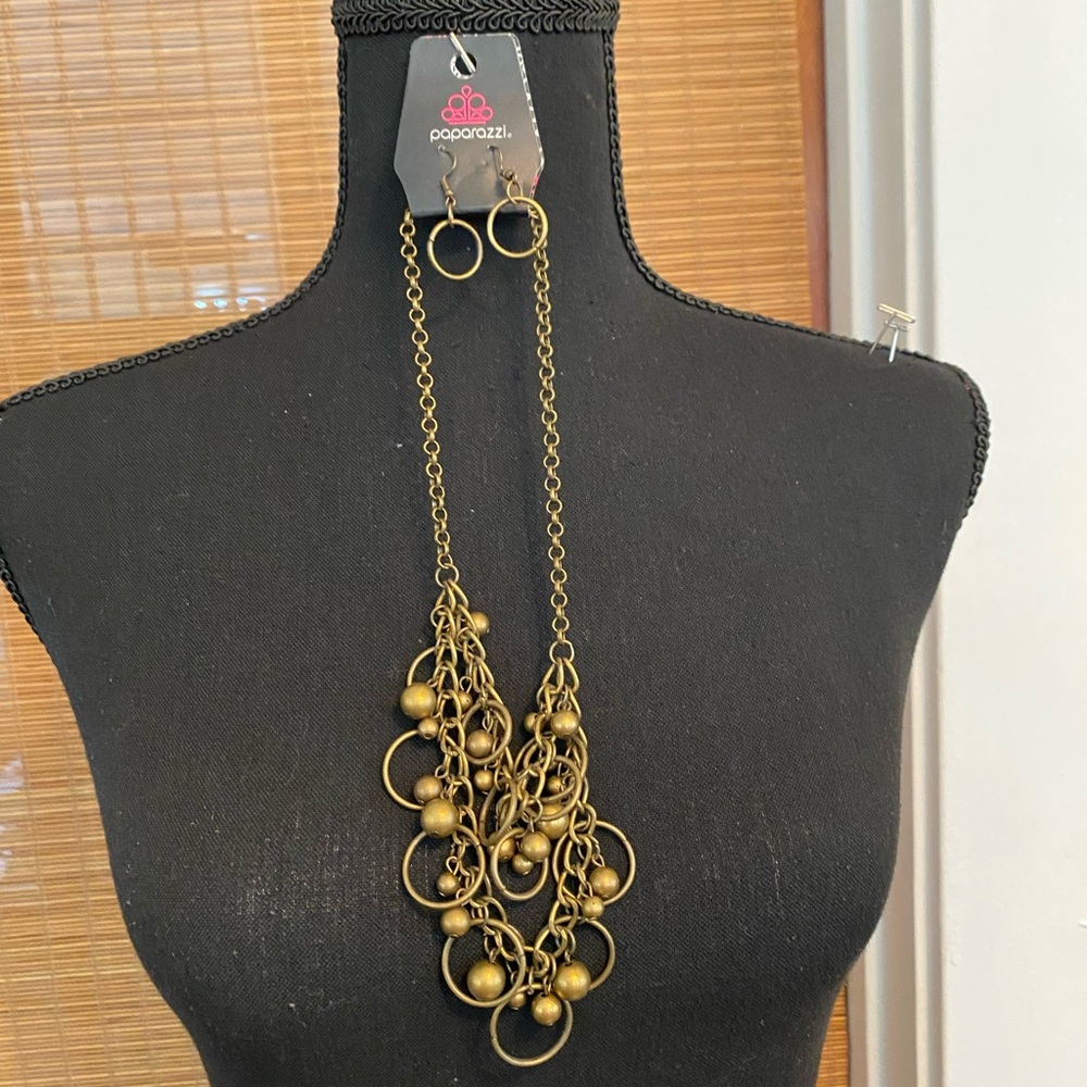 Paparazzi Bold Gold Necklace and Earring Set